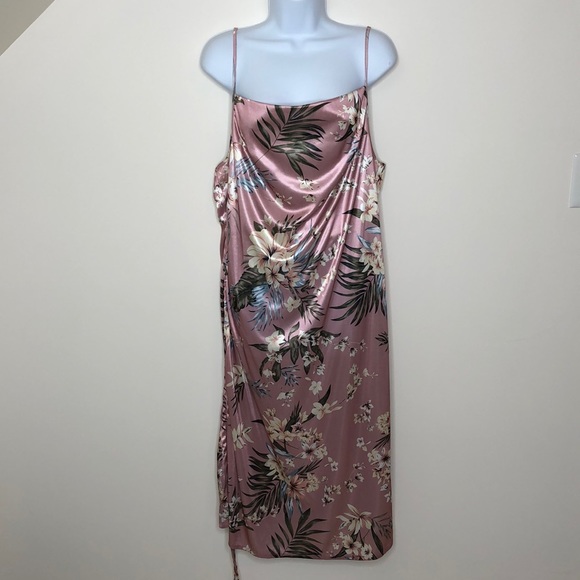 Women’s Unknown Brand Flower Dress - Picture 1 of 5